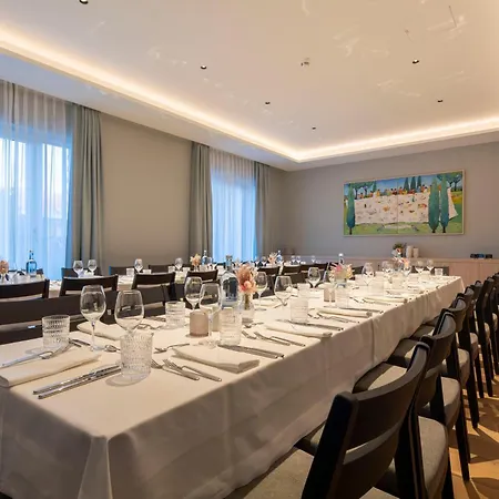 فندق Seehotel Zarrentin