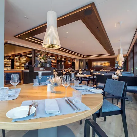 Seehotel Zarrentin فندق 4*