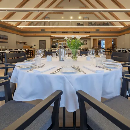 فندق Seehotel Zarrentin 4*